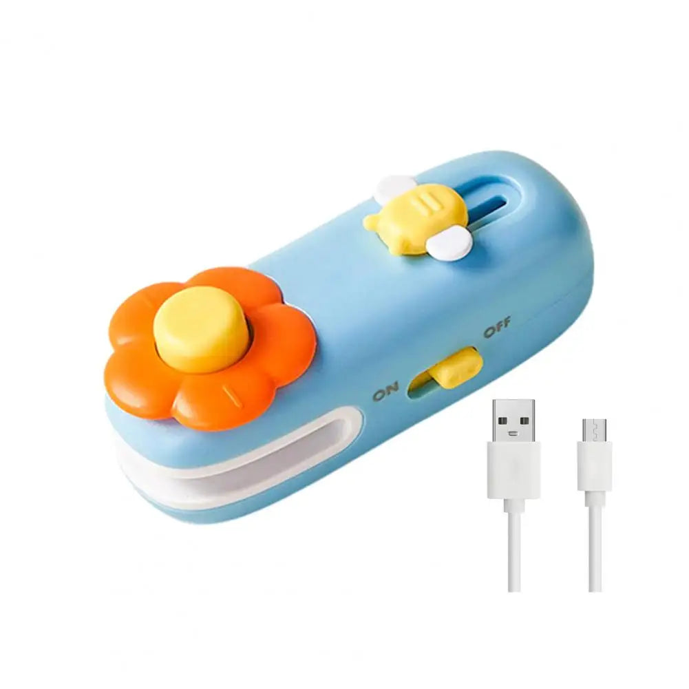 10Cm Mini Bag Sealer and Cutter Rechargeable Chip Bag Sealing Machine for Snack Bags Quick Heat Compact Cutting Resealing Tool