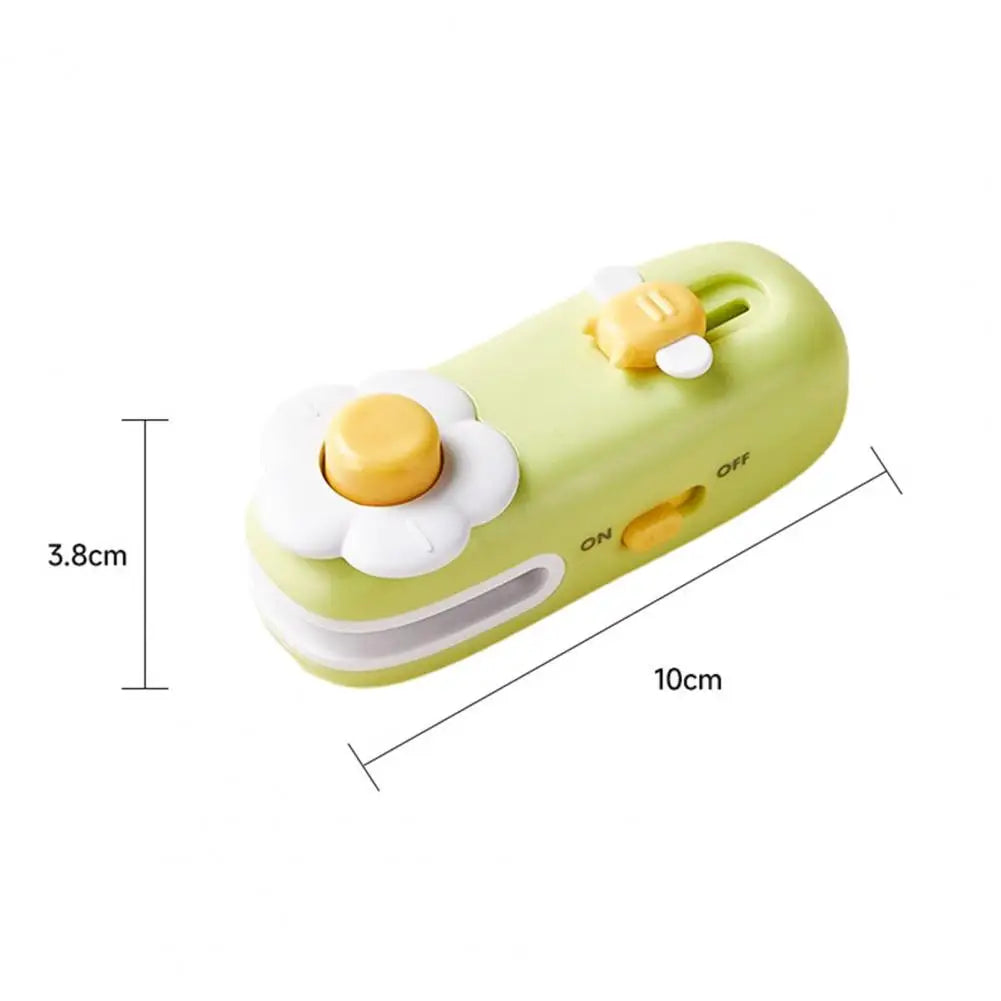 10Cm Mini Bag Sealer and Cutter Rechargeable Chip Bag Sealing Machine for Snack Bags Quick Heat Compact Cutting Resealing Tool